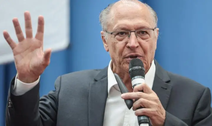 Alckmin diz que Milei presta desserviço à Argentina 
