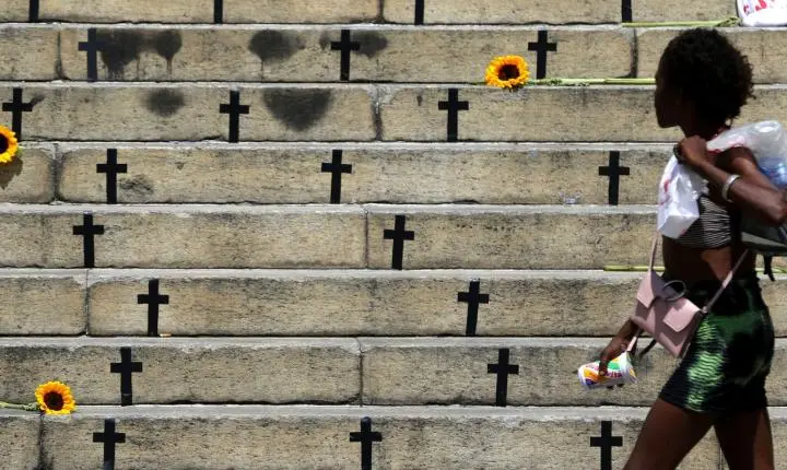 Mortes violentas caem 8,2% no país em 2025; feminicídios aumentam 4%
