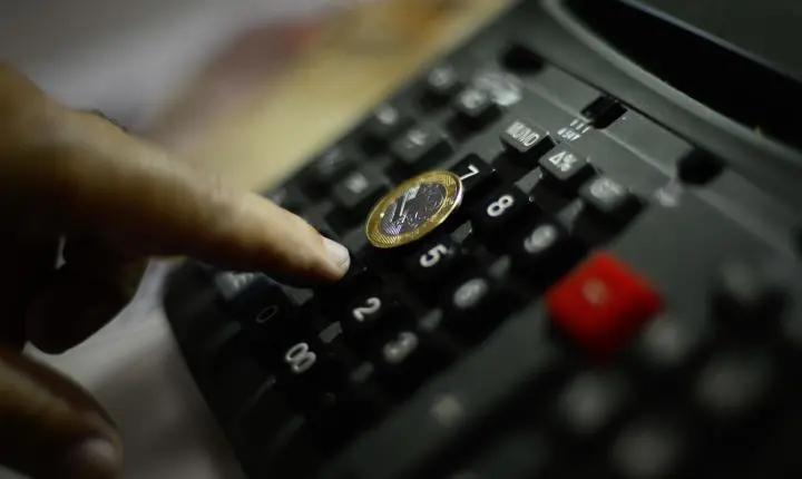 Prévia da inflação oficial fica em 0,06% em julho, diz IBGE