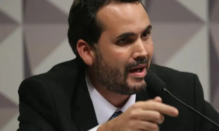 Subsídio de R$ 0,35 ao diesel não será retomado, diz ministro